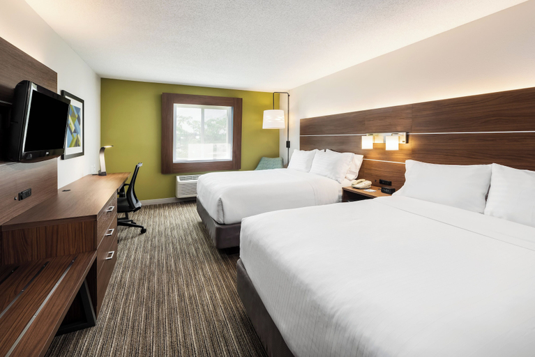 Bedroom 4, Holiday Inn Express WARRENTON by IHG, Warren