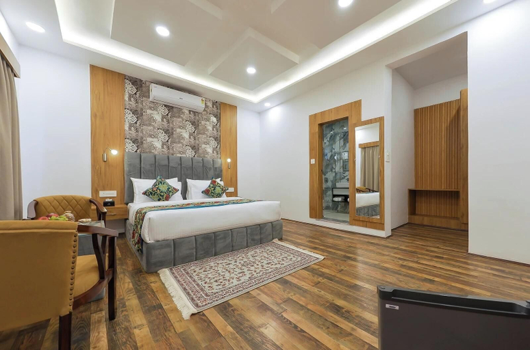 Room 5, Hotel White Villa Resort, Anantnag
