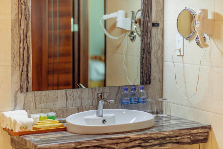 Bathroom 4, Tiffany Diamond Hotels, Ilala