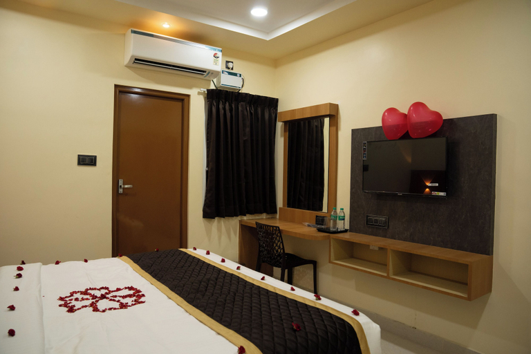 Room 4, RMA Joliday Inn, Puducherry