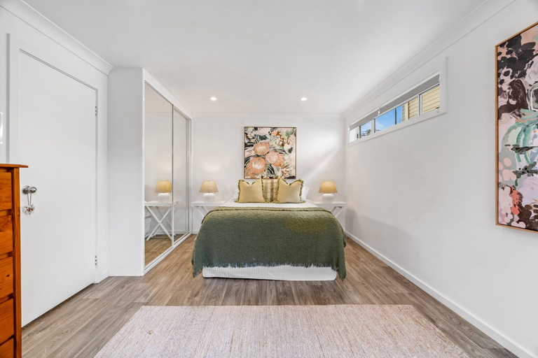 Room 5, Relaxed 2 Bed Coastal Stay Near the Lake, Wyong - North-East