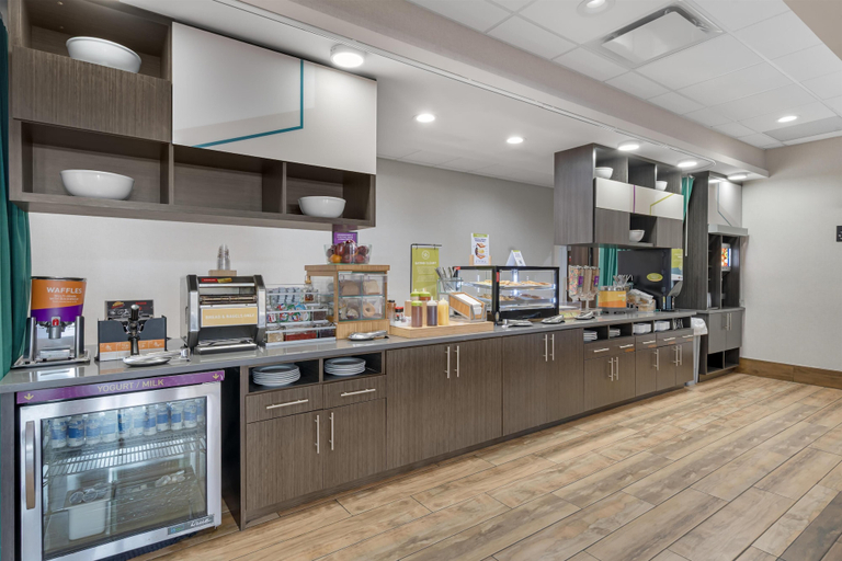 Food & Drinks 5, Home2 Suites by Hilton Dallas DeSoto, Dallas