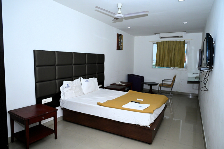 Room 2, HOTEL SWAGATH INN, Krishna