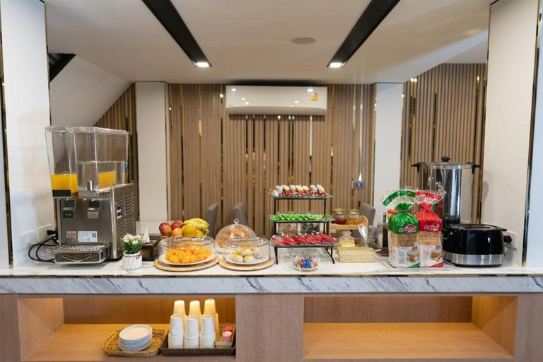 Food & Drinks 4, Malades House, Phra Nakhon