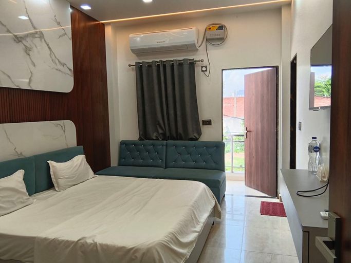 Room 2, Classic Renu Inn, Faizabad