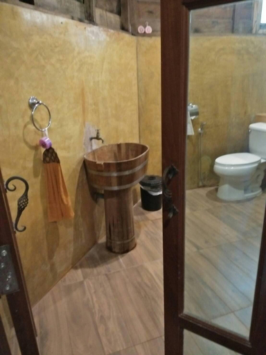 Bathroom 3, Amphawa Club, Amphawa