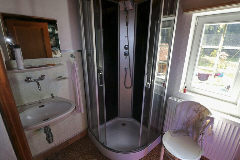 Bathroom 4, Riversong Centre Thermal, Aigle