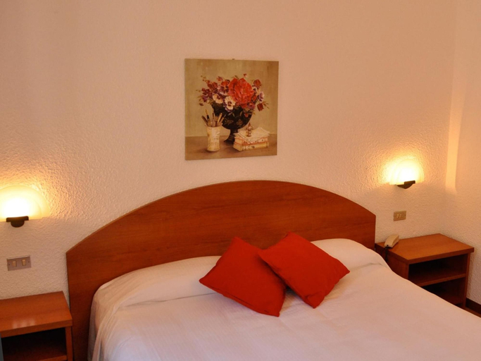Bedroom 3, Golf Hotel, Milano