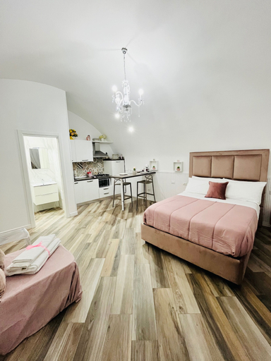 Room 2, Donn'anna Naples City Center Luxury Apartment, Napoli