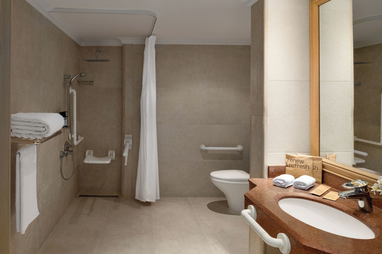 Bathroom 5, Mövenpick Resort Taba, Taba