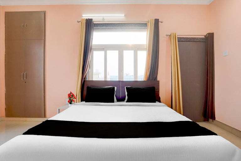 Room 2, Collection O Dafi Crossway Varanasi, Varanasi