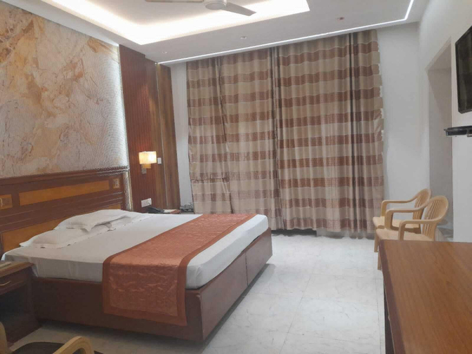 Bedroom 3, Grand View Resort, Sirmaur