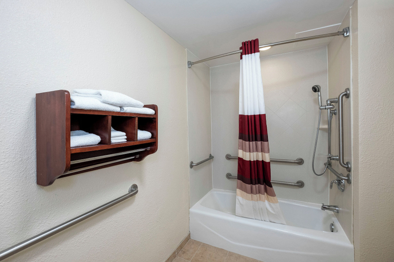 Bathroom 4, Red Roof Inn Meriden, New Haven