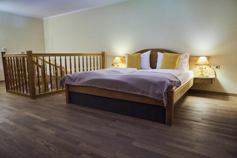 Bedroom 3, Der Tegernseer Hof, Miesbach