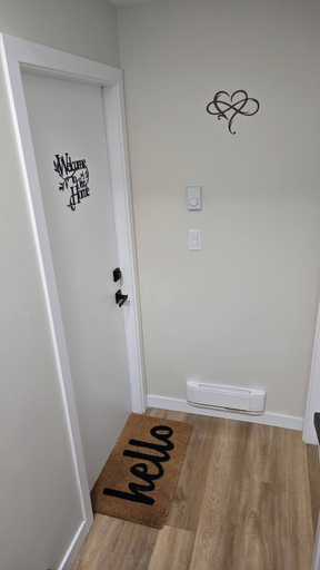 Interior 2, Room-cozy 2BR Suite in Saskatoon East, Division No. 11
