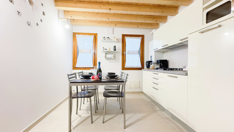 Private kitchen 5, Romantic Flower by Ca-sa Check, Venezia