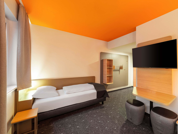 Bedroom 4, B&B HOTEL Hagen, Hagen