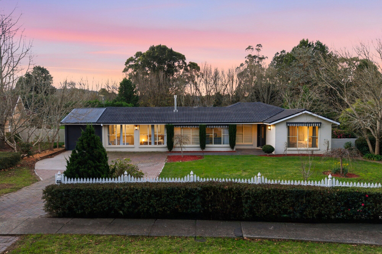 Reception 5, Casa Cypress, Home Near Bowral With Garden and BBQ, Wingecarribee