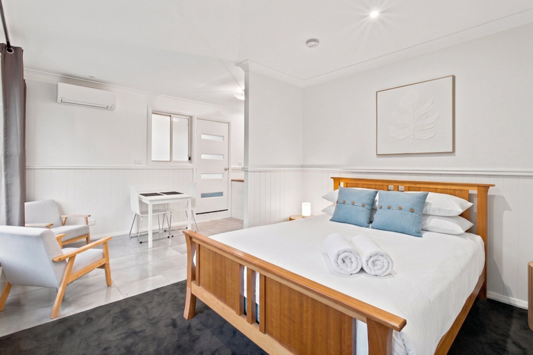 Room 4, Casa Cypress, Home Near Bowral With Garden and BBQ, Wingecarribee