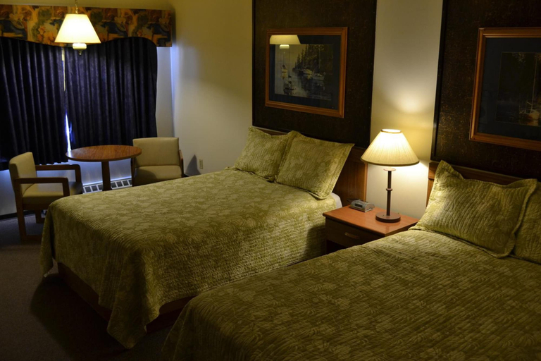 Bedroom 4, Ranchmen Motel, Division No. 1