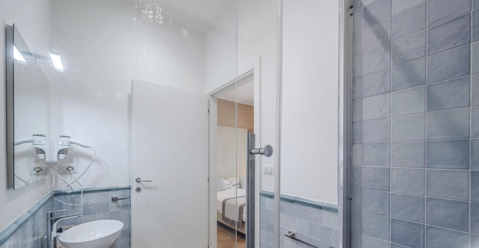 Bathroom 5, Residenza Scarlatti, Napoli