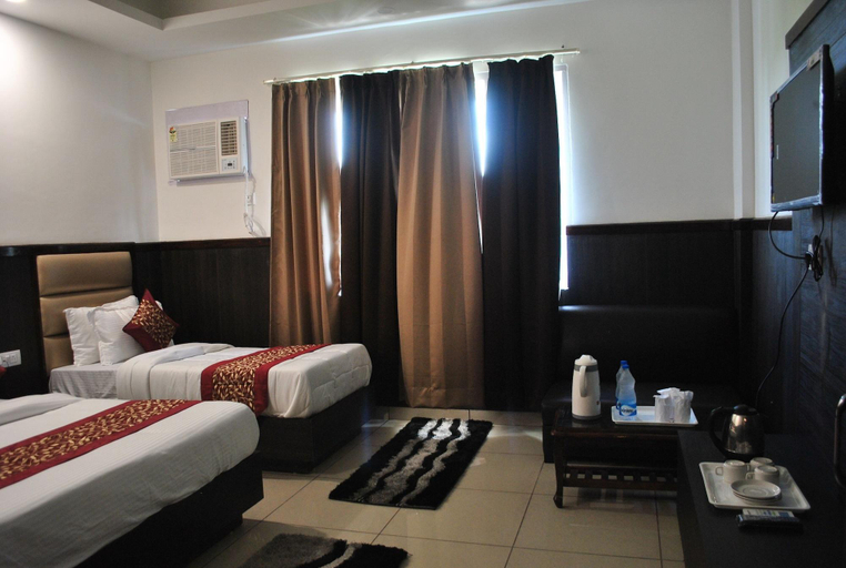 Bedroom 3, Hotel Green Valley, Reasi