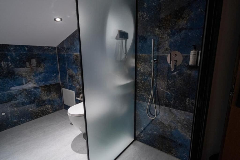 Bathroom 3, Grand Station Hotel, Shkodrës