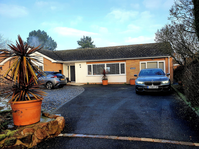 Primary image, Bungalow Annex - Sleeps 6 With Countryside Views, Cheshire West and Chester