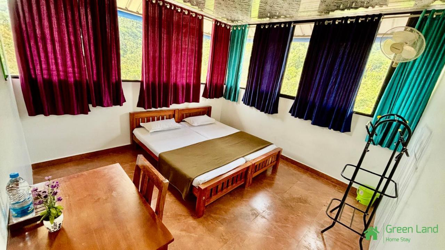 Bedroom 2, Green Land Homestay Munnar, Idukki