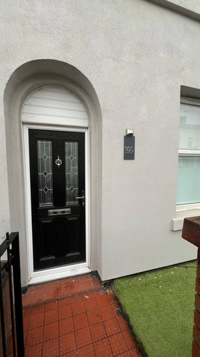 Primary image, Anfield Apartment Sleeps 2 With Garden, Sefton