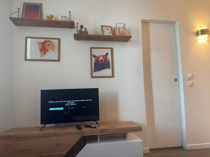 Interior 5, Appart 19, Paris