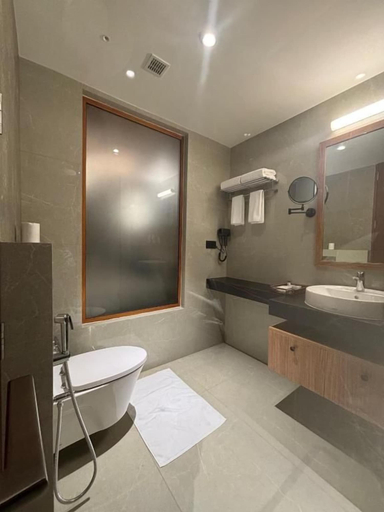 Bathroom 4, Olive Woods, Idukki