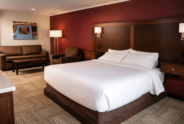 Bedroom, Homestead Inn and Suites, Bulkley-Nechako
