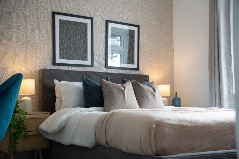 Room 2, Spacious 5bed House in Ruislip Sleeps 10, London