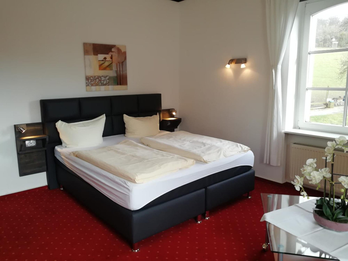 Bedroom 4, Waldhotel Forsthaus Remstecken, Koblenz