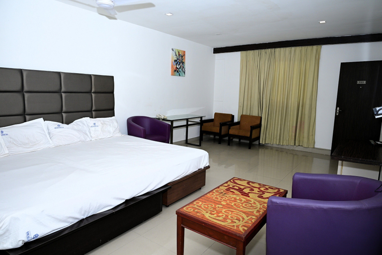Room 3, HOTEL SWAGATH INN, Krishna