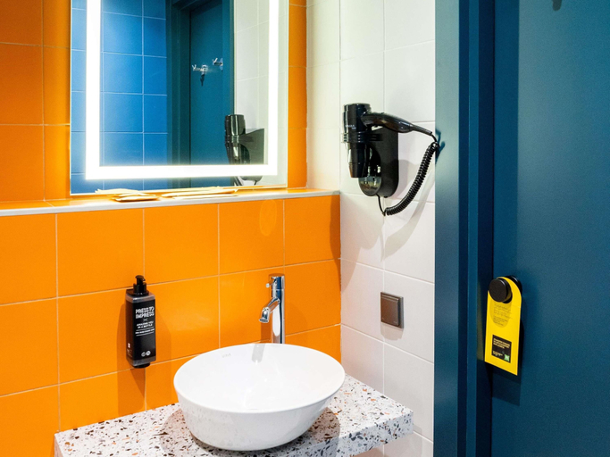 Bathroom 3, ibis Styles Batumi, Batumi