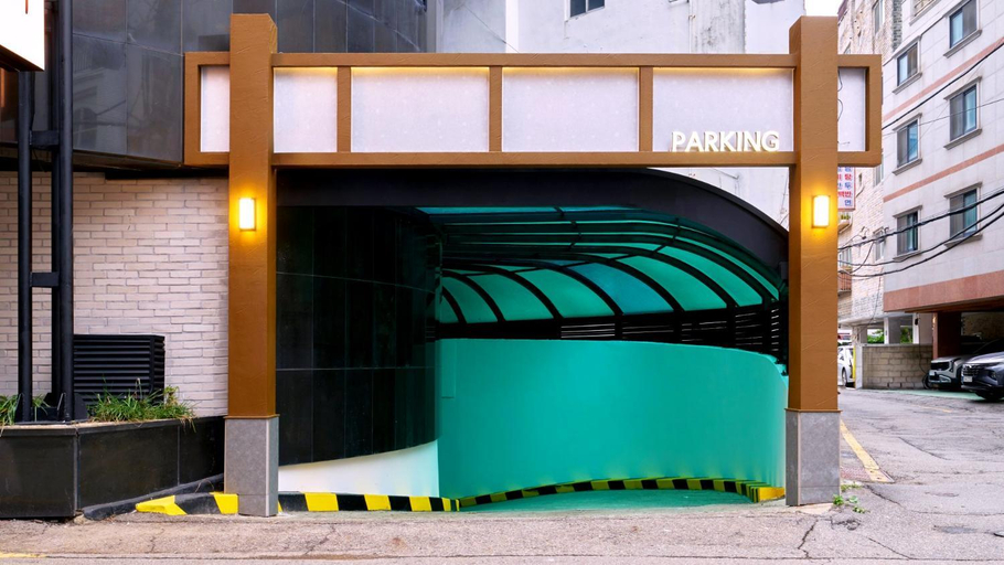 Entrance, Muonjae by Anook Suwon Heanggung, Suwon