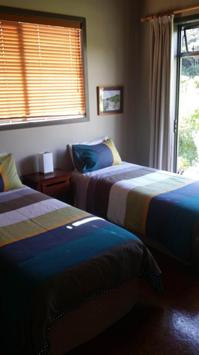 Bedroom 3, Piha Beachstay - Hostel, Waitakere