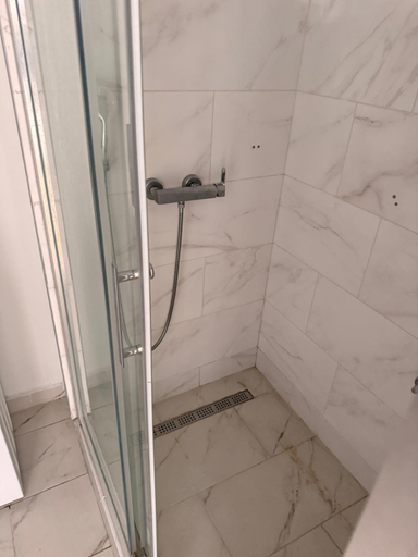 Bathroom 2, sunrise apartment batumi, Batumi