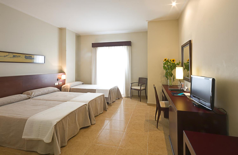 Bedroom 3, Hotel Traina, Murcia