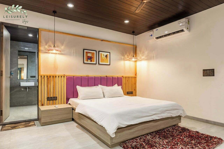 Room 5, Velora Stays, Pune