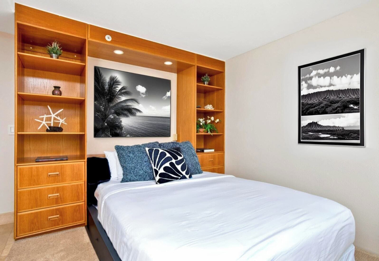 Room 5, 2 Villas, Oceanfront, 3 Bedrooms, Sleeps 6, Maui