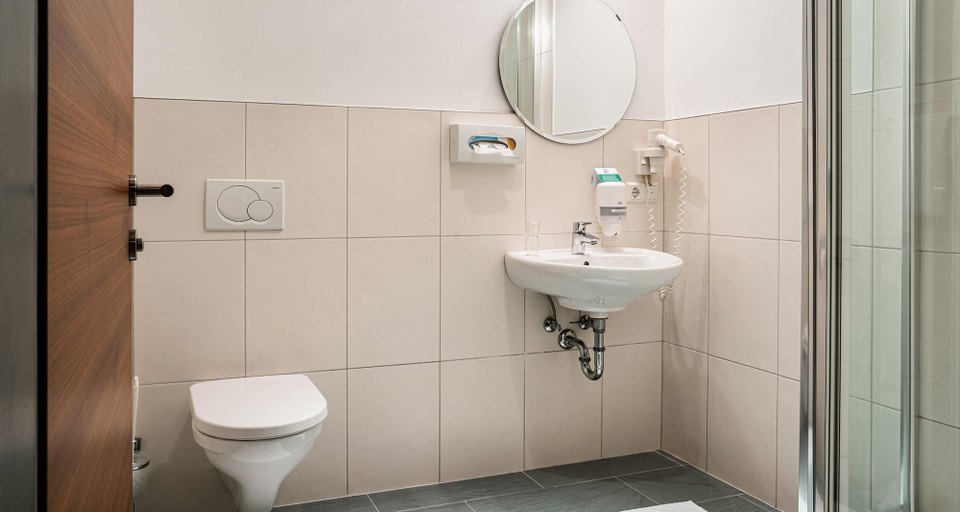 Bathroom 3, Best Western Hotel am Walserberg, Salzburg Umgebung