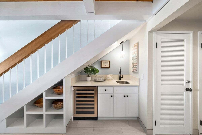 Interior 4, Direct Oceanfront Views Remodeled 2BD w AC - Kahana Villa 32, Maui