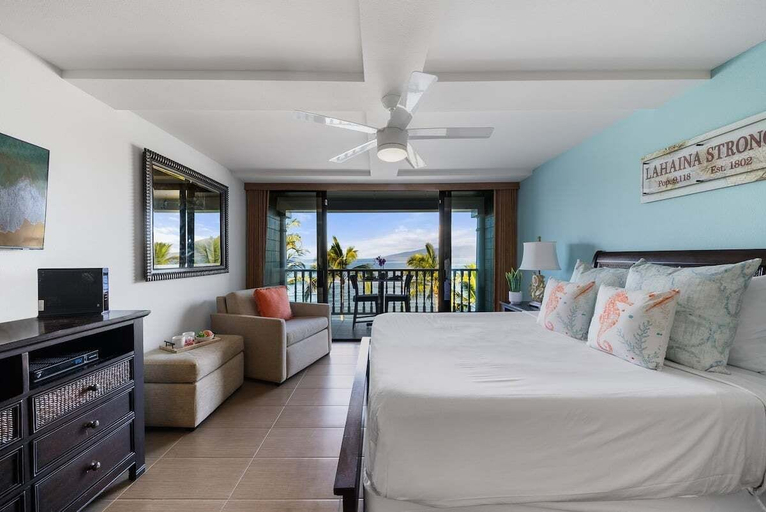 Interior 3, Summer Sale! Direct Beachfront Studio With Stunning View - Lahaina Shores 523, Maui