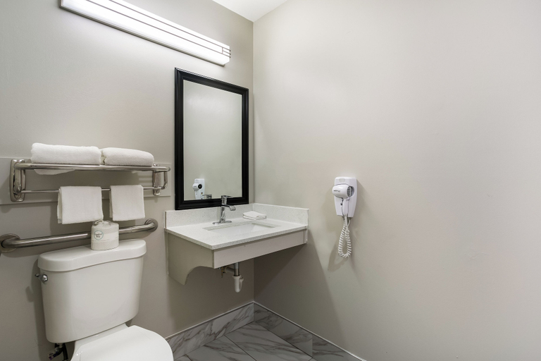 Bathroom 4, Red Roof Inn Denver, Lancaster