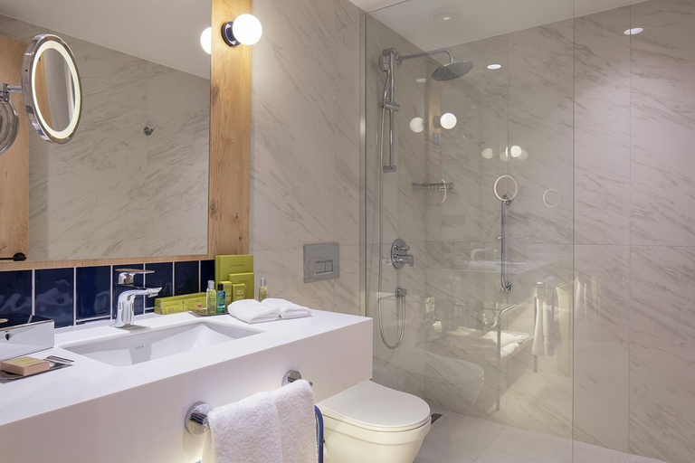 Bathroom 5, DoubleTree by Hilton Bodrum Işıl Club Ultra All Inclusive Resort, Bodrum