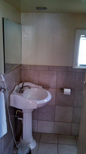 Bathroom 3, Trail's End Motel Sheridan, Sheridan