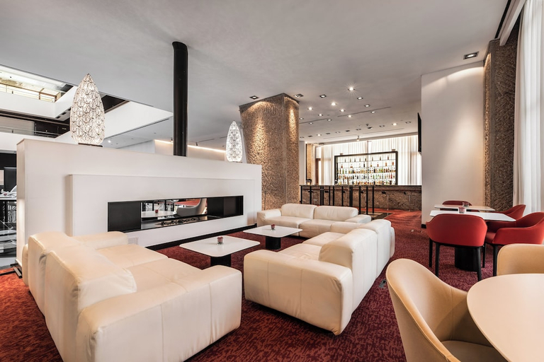 Public Area 4, Hilton Madrid Airport, Madrid